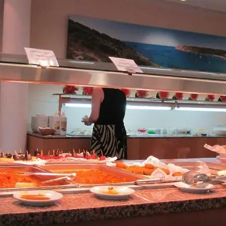 Rvhotels Sea Club Menorca 4* 卡拉恩·布拉内斯